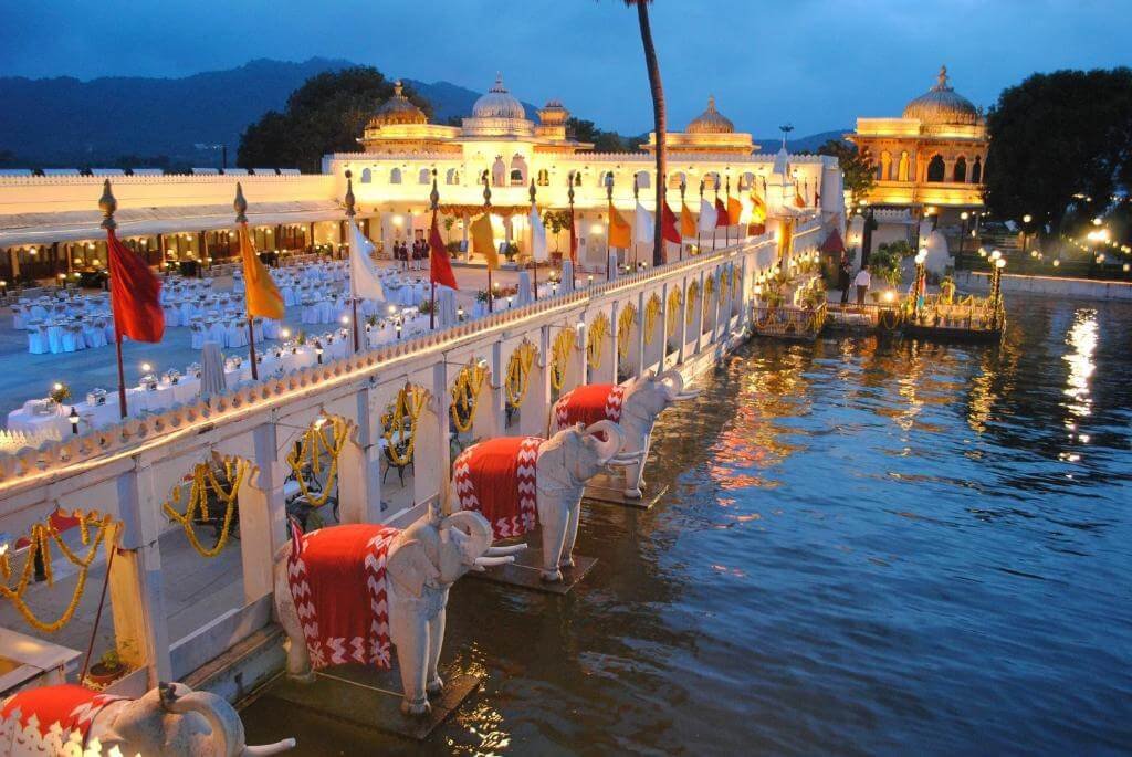 Udaipur Taxi Service