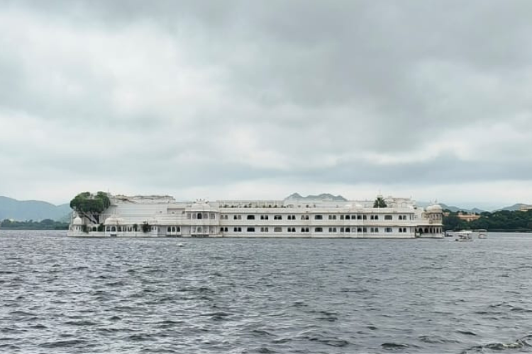 Udaipur Taxi Service